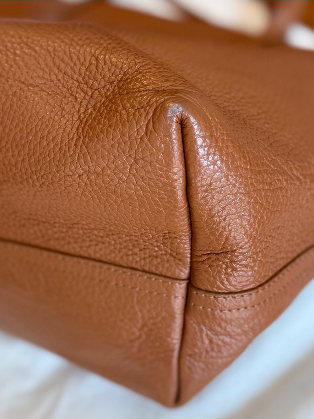 Cuyana Classic Structured Tote in Caramel - Picture 11 of 14